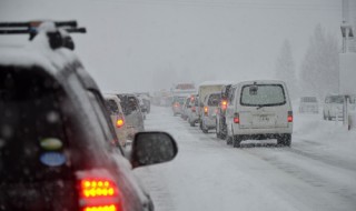 雪道走行！雪道に強い車は？？