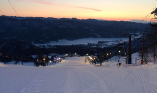 白馬五竜15−16シーズンのゲレンデスタッフ募集を開始しました。